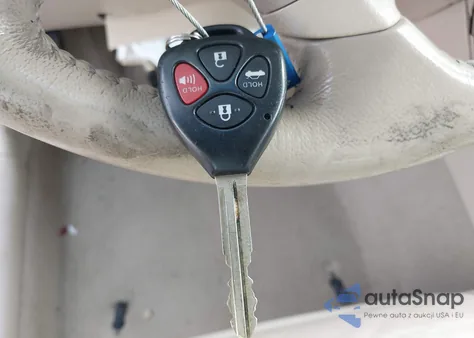 2011 Toyota Avalon z USA, uszkodzony, nr VIN 4T1BK3DB7BU403948